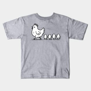 A chicken cares about her chicks Kids T-Shirt